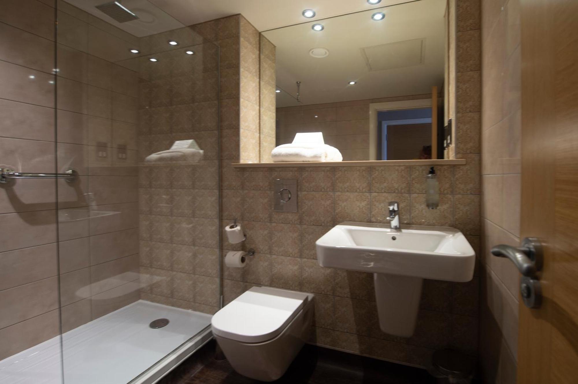 Sandford House Hotel Wetherspoon هنتينجتون المظهر الخارجي الصورة