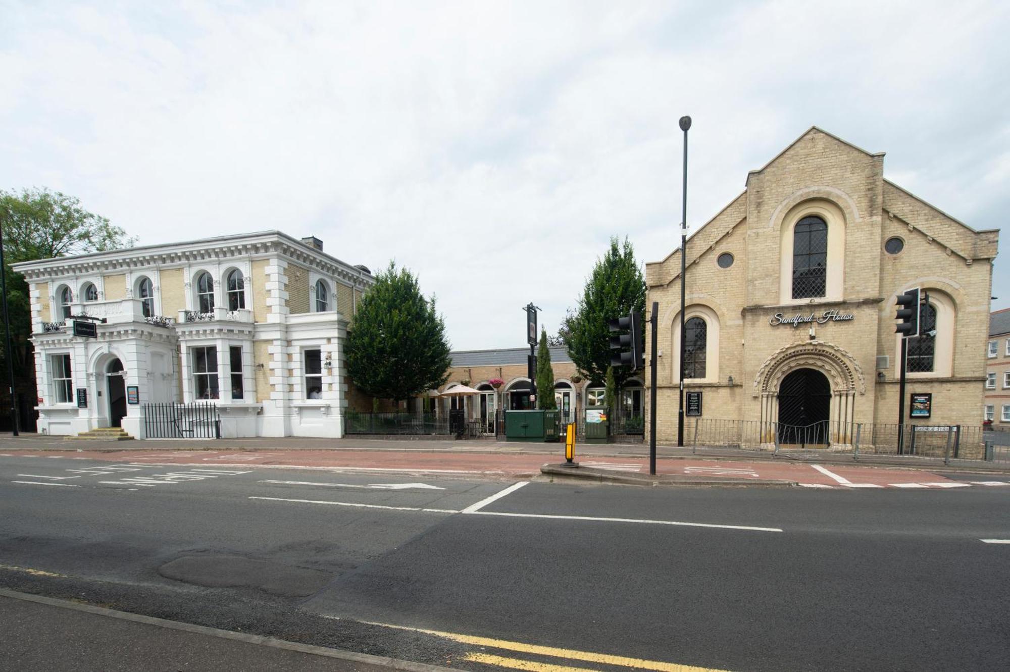 Sandford House Hotel Wetherspoon هنتينجتون المظهر الخارجي الصورة